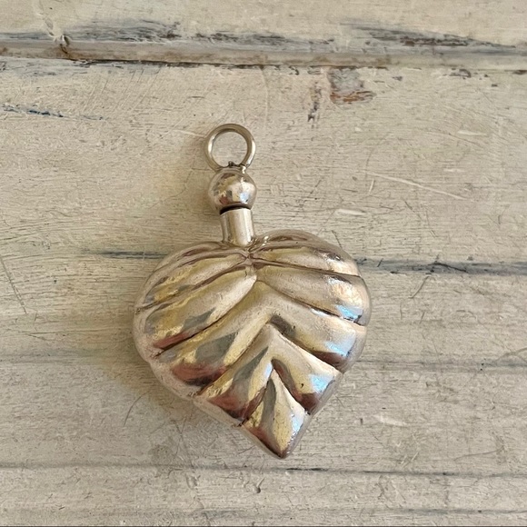 Vintage 925 heart leaf perfume decanter pendant - Picture 3 of 5